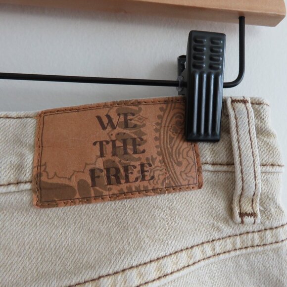 FREE PEOPLE WE THE FREE Risk Taker Mid Rise Jeans in Ecru Neutral Boho - Size 26 - Picture 14 of 16